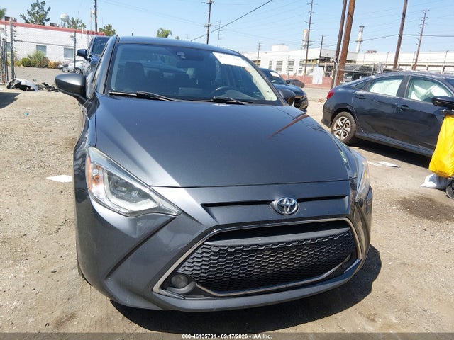 3MYDLBYV0KY521296 Toyota Yaris Xle