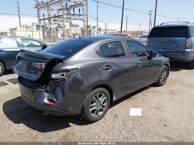 3MYDLBYV0KY521296 Toyota Yaris Xle