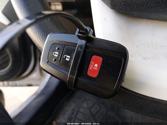 Toyota Prius Two 2018 JTDKBRFU7J3586925 Image 11