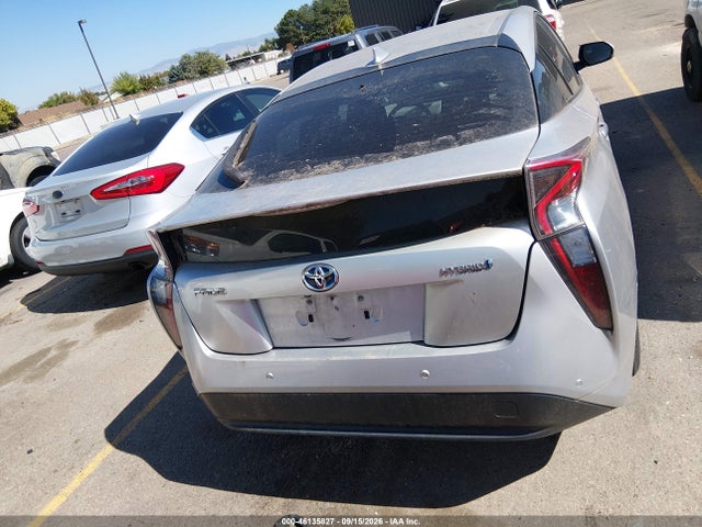 Toyota Prius Two 2018 JTDKBRFU7J3586925 Image 16