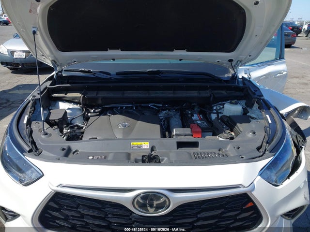 Toyota Highlander Xle 2021 5TDHZRBH4MS102677 Image 10
