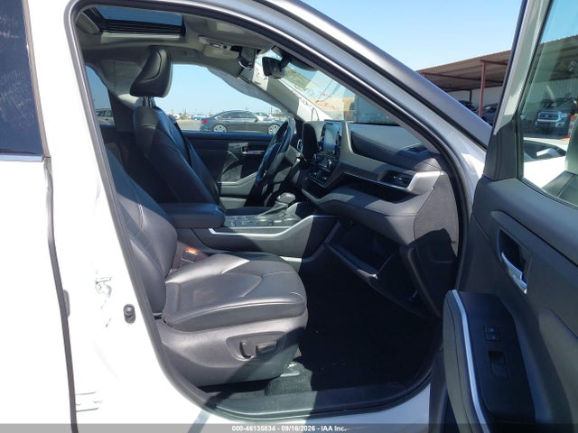 Toyota Highlander Xle 2021 5TDHZRBH4MS102677 Image 5