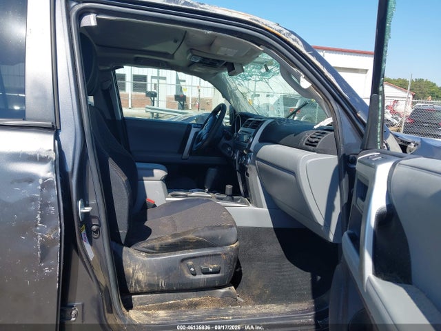 Продаж на аукціоні авто 2011 Toyota 4runner Sr5 V6, vin: JTEBU5JR2B5052240, номер лоту: 46135836