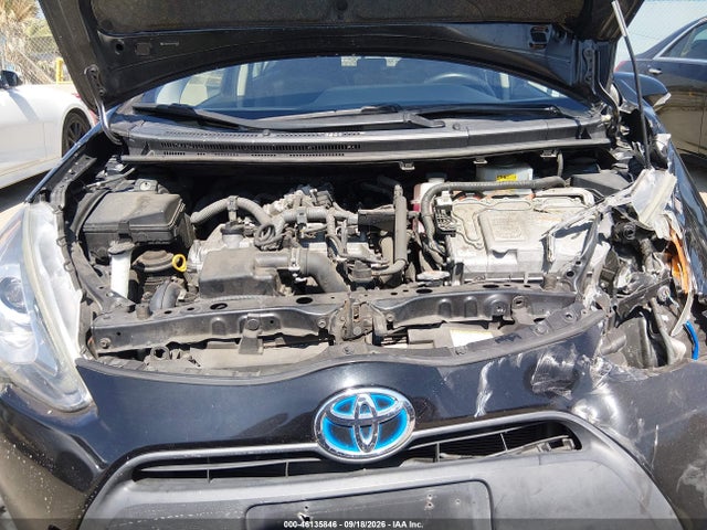 Toyota Prius C Four 2017 JTDKDTB37H1592430 Image 10