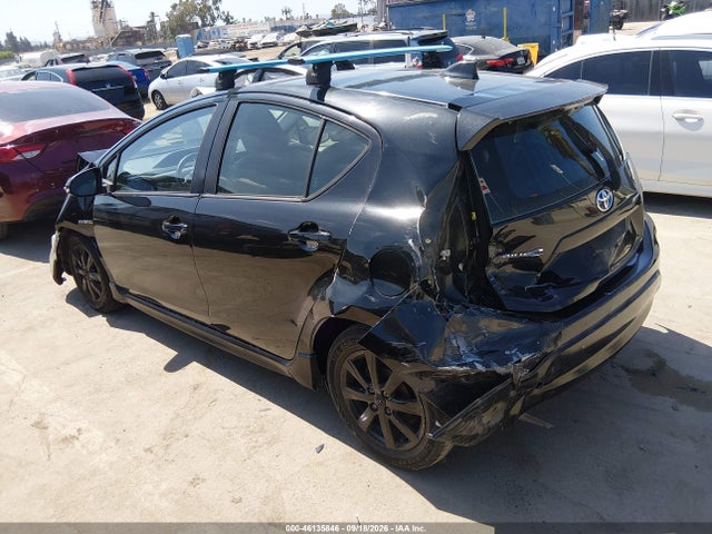 Toyota Prius C Four 2017 JTDKDTB37H1592430 Image 3