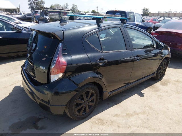 Toyota Prius C Four 2017 JTDKDTB37H1592430 Image 4