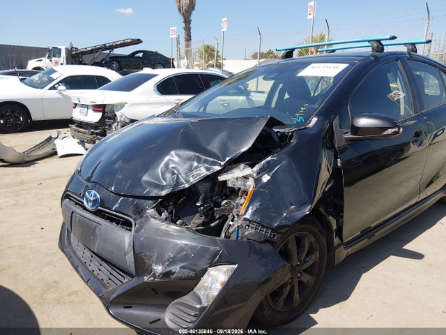 Toyota Prius C Four 2017 JTDKDTB37H1592430 Image 6