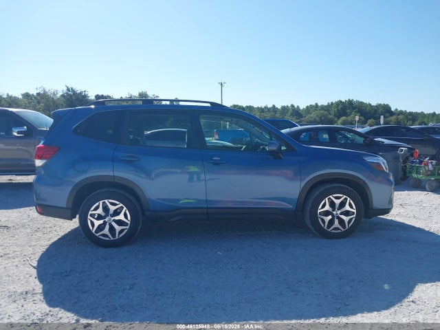 2021 Subaru Forester Premium მანქანა იყიდება აუქციონზე, vin: JF2SKAJCXMH588807, აუქციონის ნომერი: 46135948