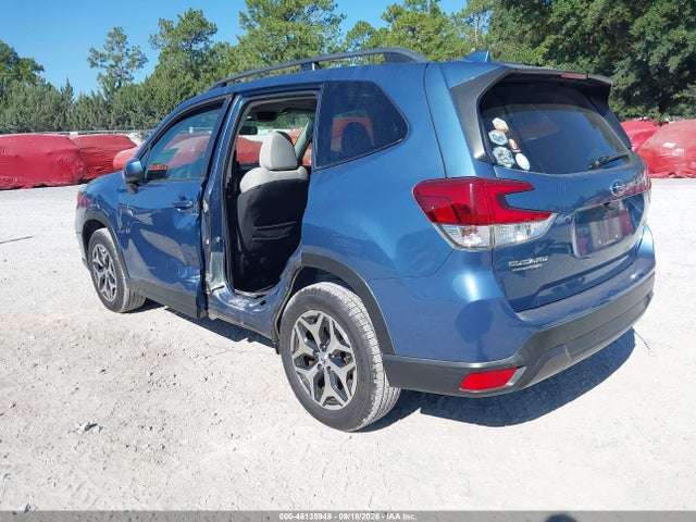 2021 Subaru Forester Premium მანქანა იყიდება აუქციონზე, vin: JF2SKAJCXMH588807, აუქციონის ნომერი: 46135948