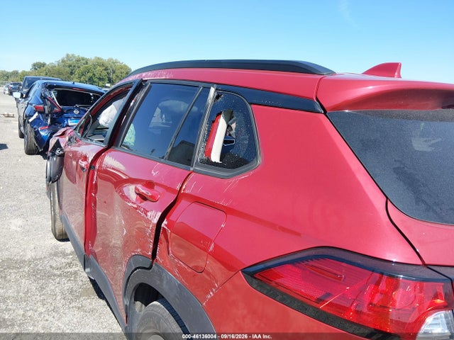 2022 Toyota Corolla Cross Le მანქანა იყიდება აუქციონზე, vin: 7MUCAABG0NV002075, აუქციონის ნომერი: 46136004