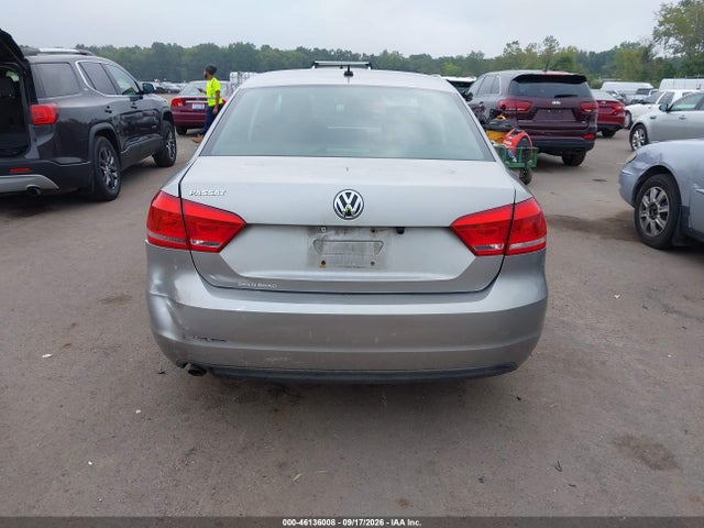Продажа на аукционе авто 2013 Volkswagen Passat 2.5l S, vin: 1VWAP7A38DC062703, номер лота: 46136008