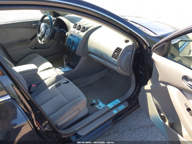 46136062 :رقم المزاد ، 1N4CL21E29C174051 vin ، 2009 Nissan Altima Hybrid مزاد بيع