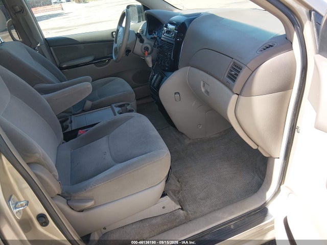 2005 Toyota Sienna Le მანქანა იყიდება აუქციონზე, vin: 5TDZA23CX5S270153, აუქციონის ნომერი: 46136190