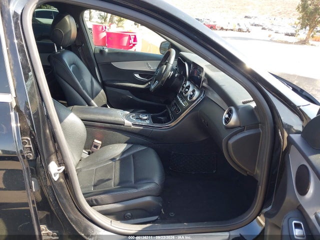 55SWF8DB6KU288841 Mercedes-Benz C 300