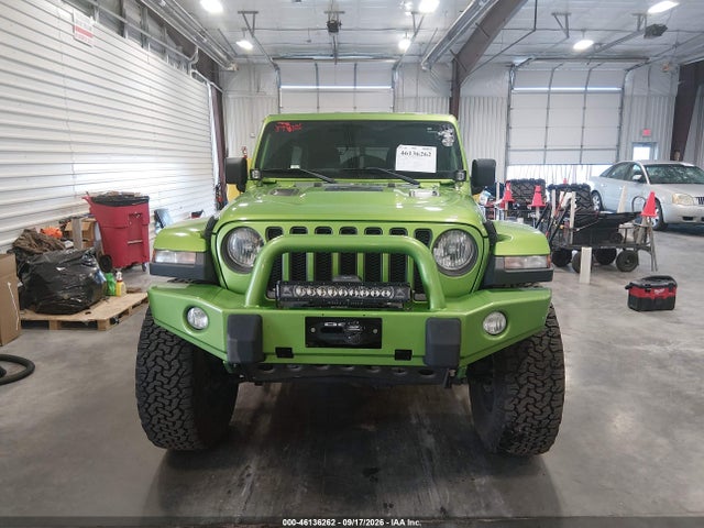 1C4HJXFG8JW242112 Jeep Wrangler Unlimited Rubicon 4x4
