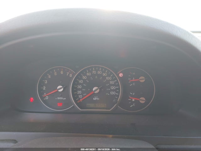 46136281 :رقم المزاد ، KNDUP131826305365 vin ، 2002 Kia Sedona Ex/lx مزاد بيع