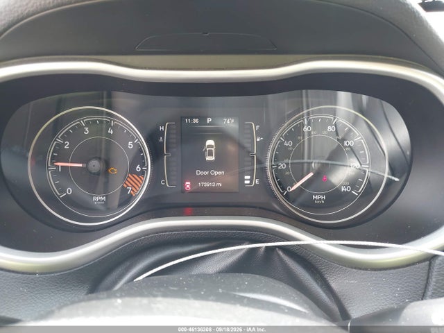 46136308 :رقم المزاد ، 1C4PJMCB3EW107290 vin ، 2014 Jeep Cherokee Latitude مزاد بيع