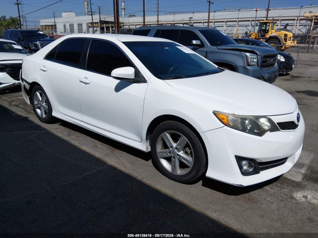 2014 Toyota Camry Se მანქანა იყიდება აუქციონზე, vin: 4T1BF1FK5EU457047, აუქციონის ნომერი: 46136416