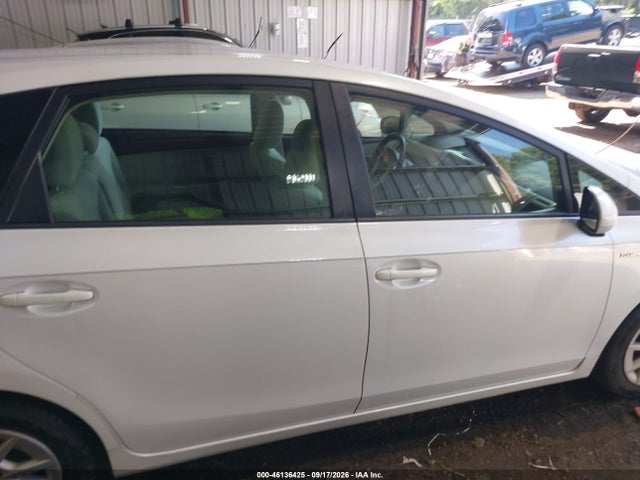 Auction sale of the 2014 Toyota Prius V Two, vin: JTDZN3EU2E3302417, lot number: 46136425