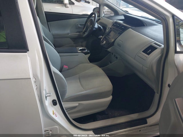 Auction sale of the 2014 Toyota Prius V Two, vin: JTDZN3EU2E3302417, lot number: 46136425