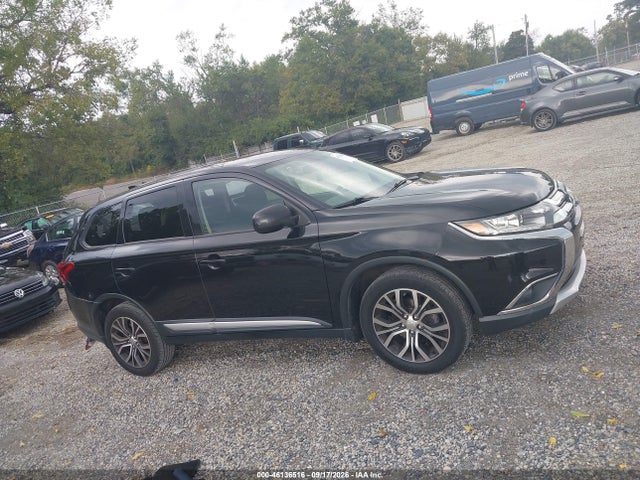 46136516 :رقم المزاد ، JA4AZ3A33JJ000682 vin ، 2018 Mitsubishi Outlander Es مزاد بيع