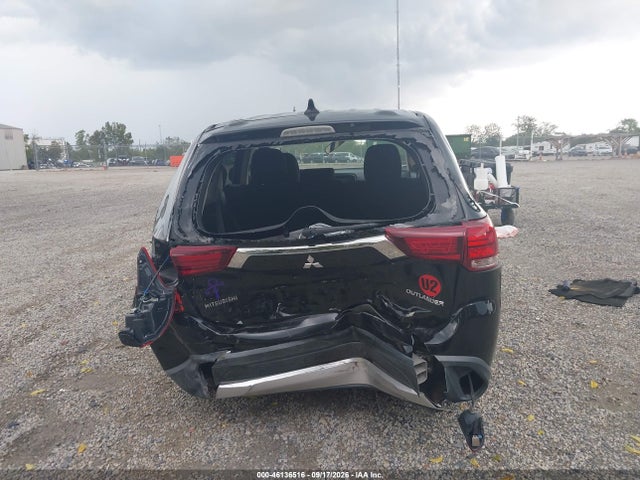 46136516 :رقم المزاد ، JA4AZ3A33JJ000682 vin ، 2018 Mitsubishi Outlander Es مزاد بيع