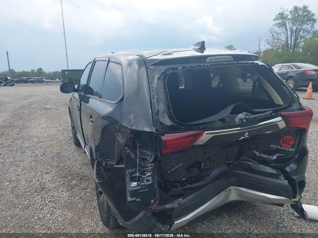 46136516 :رقم المزاد ، JA4AZ3A33JJ000682 vin ، 2018 Mitsubishi Outlander Es مزاد بيع
