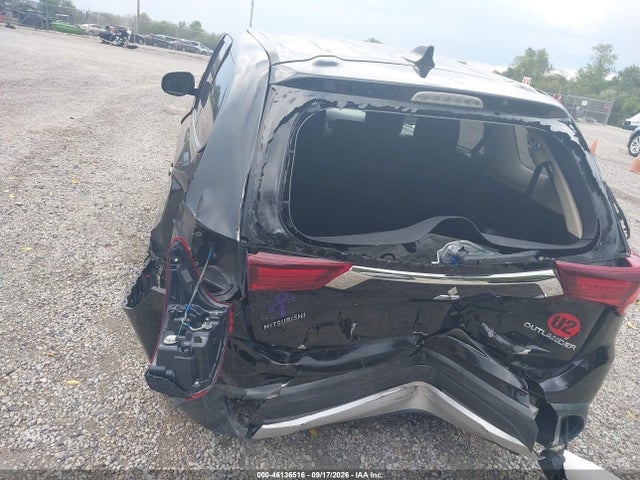 46136516 :رقم المزاد ، JA4AZ3A33JJ000682 vin ، 2018 Mitsubishi Outlander Es مزاد بيع