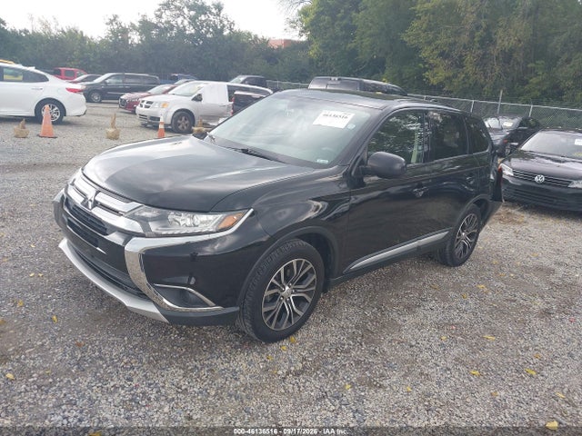 46136516 :رقم المزاد ، JA4AZ3A33JJ000682 vin ، 2018 Mitsubishi Outlander Es مزاد بيع
