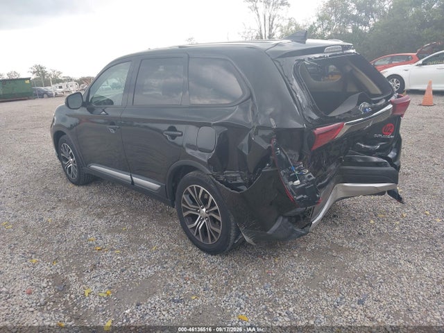 46136516 :رقم المزاد ، JA4AZ3A33JJ000682 vin ، 2018 Mitsubishi Outlander Es مزاد بيع