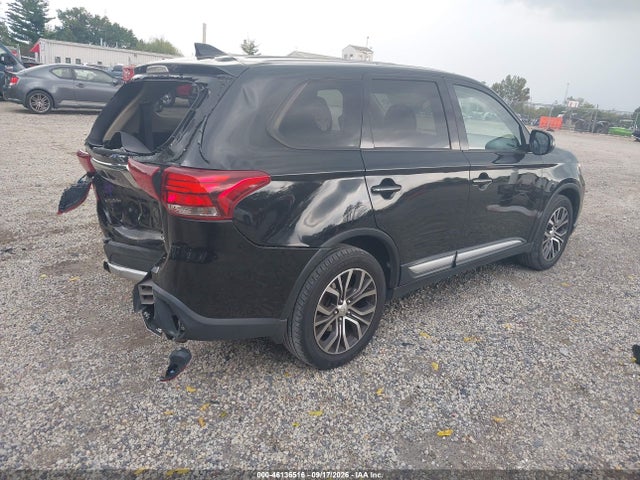 46136516 :رقم المزاد ، JA4AZ3A33JJ000682 vin ، 2018 Mitsubishi Outlander Es مزاد بيع