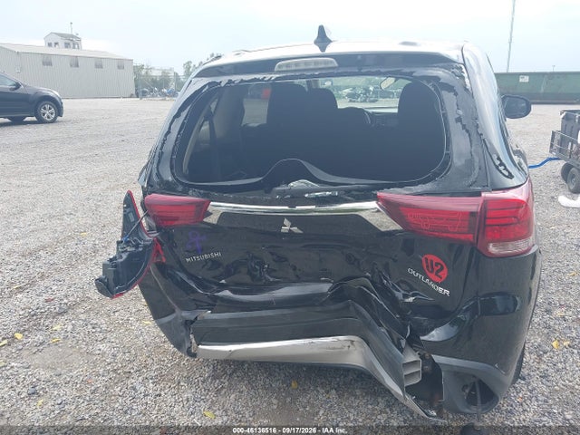 46136516 :رقم المزاد ، JA4AZ3A33JJ000682 vin ، 2018 Mitsubishi Outlander Es مزاد بيع