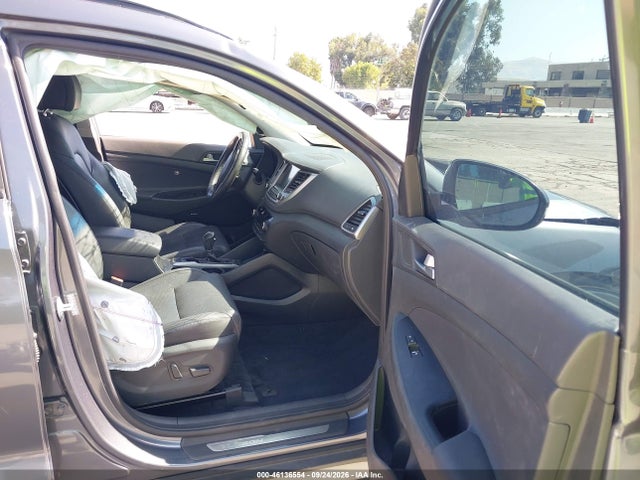 Hyundai Tucson Limited 2017 KM8J33A23HU377208 Image 5