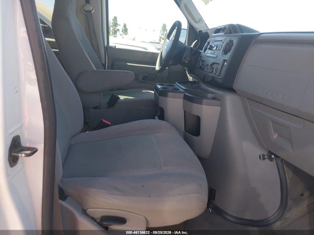 2013 Ford E-350 Super Duty Xlt მანქანა იყიდება აუქციონზე, vin: 1FBSS3BL0DDA77272, აუქციონის ნომერი: 46136622