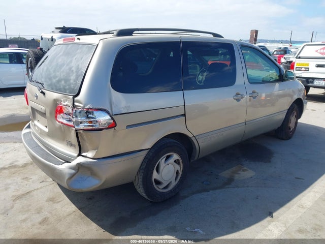 46136658 :رقم المزاد ، 4T3ZF13C83U538642 vin ، 2003 Toyota Sienna Le مزاد بيع