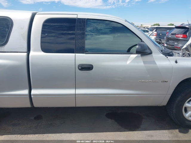 46136667 :رقم المزاد ، 1B7GL22N3YS656722 vin ، 2000 Dodge Dakota Slt/sport مزاد بيع