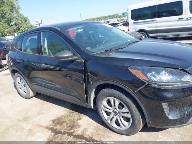 46136705 :رقم المزاد ، 1FMCU0F62LUA32616 vin ، 2020 Ford Escape S مزاد بيع