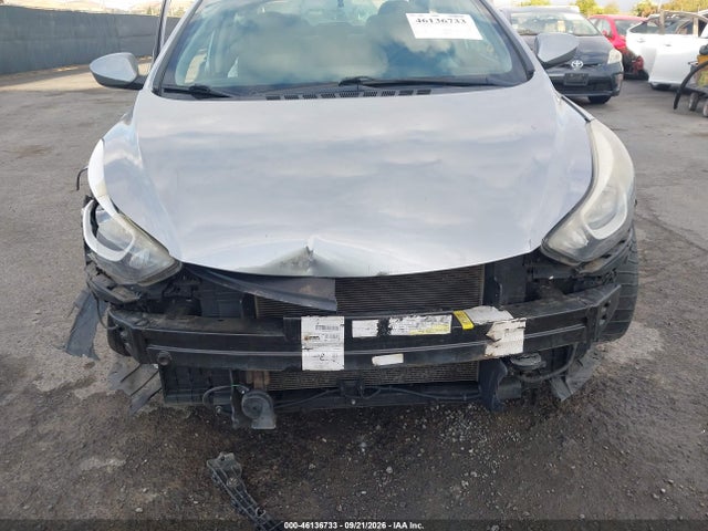 2015 Hyundai Elantra Se მანქანა იყიდება აუქციონზე, vin: 5NPDH4AE2FH562103, აუქციონის ნომერი: 46136733