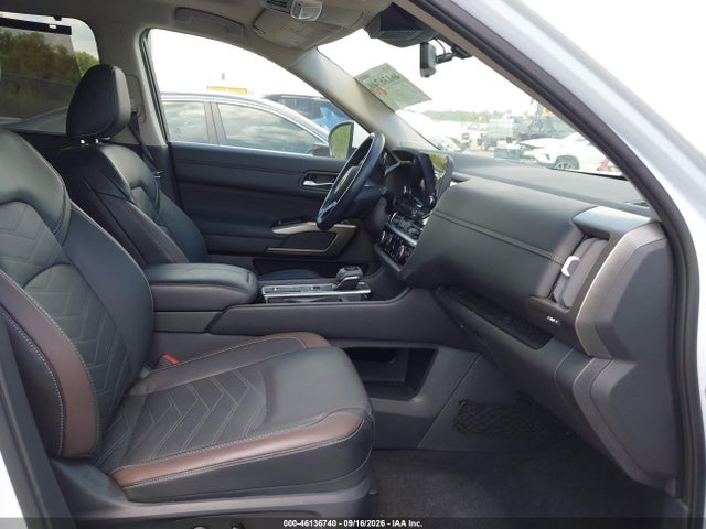 46136740 :رقم المزاد ، 5N1DR3DG1SC282050 vin ، 2025 Nissan Pathfinder Platinum Fwd مزاد بيع