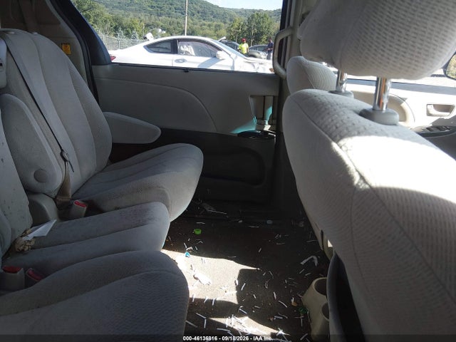 2013 Toyota Sienna Le V6 8 Passenger მანქანა იყიდება აუქციონზე, vin: 5TDKK3DC2DS329908, აუქციონის ნომერი: 46136816