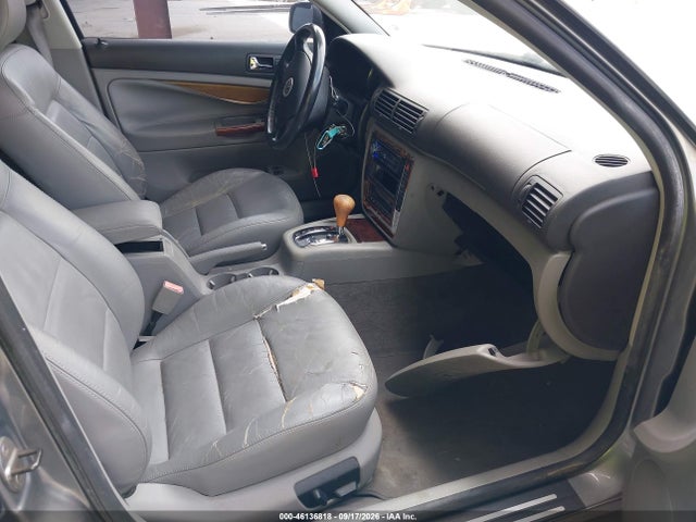 46136818 :رقم المزاد ، WVWYH63B13E314601 vin ، 2003 Volkswagen Passat Glx مزاد بيع