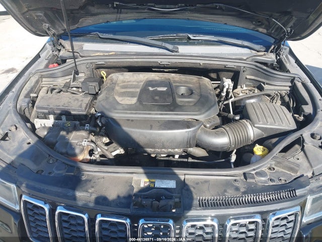 1C4RJEAG9HC902900 Jeep Grand Cherokee Laredo 4x2