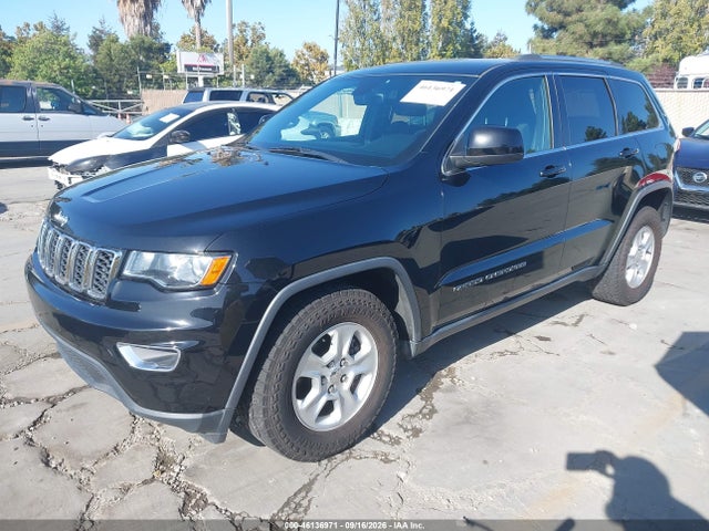 1C4RJEAG9HC902900 Jeep Grand Cherokee Laredo 4x2