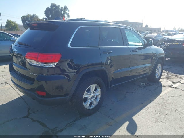 1C4RJEAG9HC902900 Jeep Grand Cherokee Laredo 4x2
