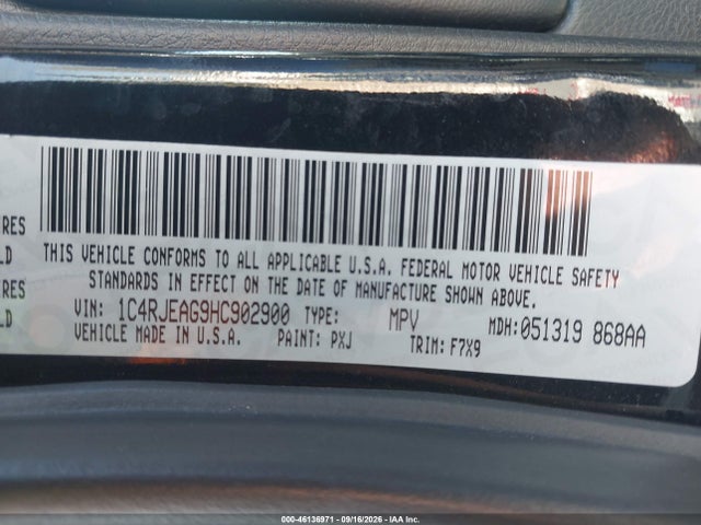 1C4RJEAG9HC902900 Jeep Grand Cherokee Laredo 4x2