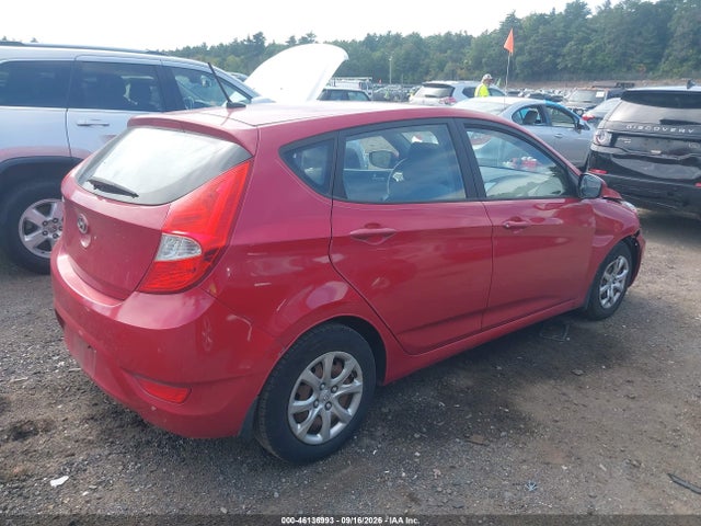 2013 Hyundai Accent Gs მანქანა იყიდება აუქციონზე, vin: KMHCT5AE6DU087067, აუქციონის ნომერი: 46136993