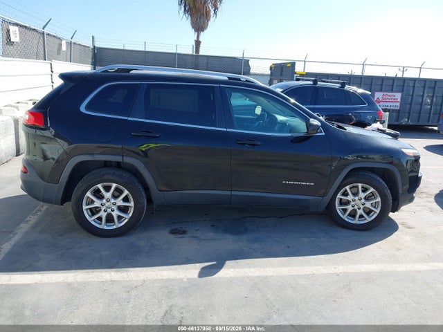 Продажа на аукционе авто 2017 Jeep Cherokee Latitude Fwd, vin: 1C4PJLCB8HD221585, номер лота: 46137058