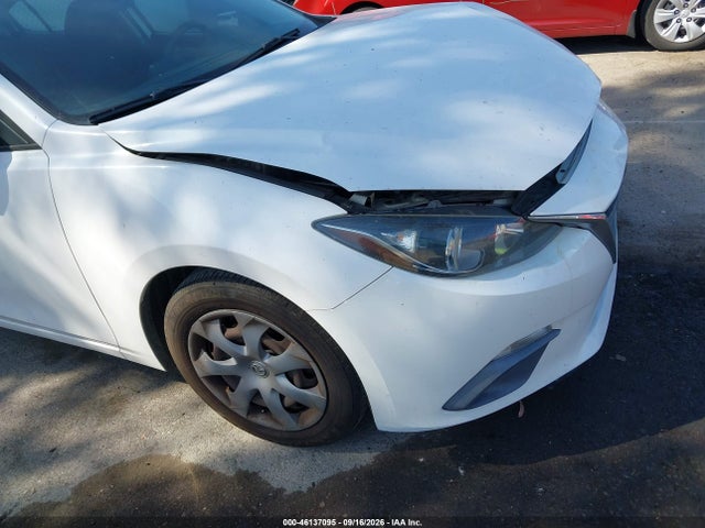 Продаж на аукціоні авто 2014 Mazda Mazda3 I Sport, vin: 3MZBM1U72EM122127, номер лоту: 46137095