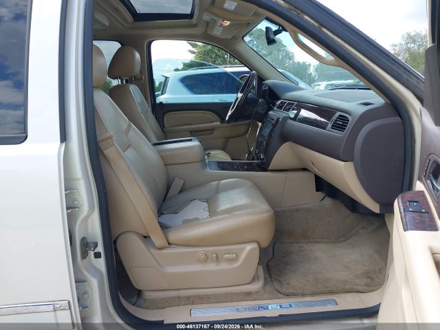 46137167 :رقم المزاد ، 1GKS1MEF9ER109378 vin ، 2014 Gmc Yukon Xl 1500 Denali مزاد بيع