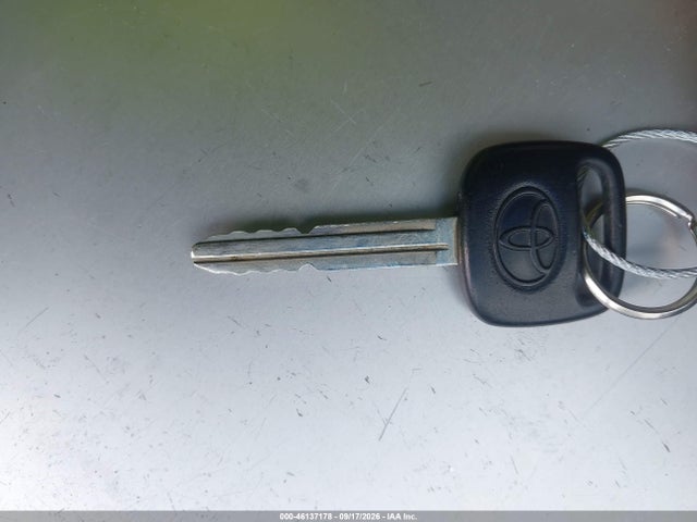 46137178 :رقم المزاد ، JT2BG22K1W0259516 vin ، 1998 Toyota Camry Le مزاد بيع